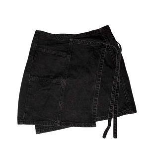 Denim wrap skirt. Size Medium. BDG urban outfitters